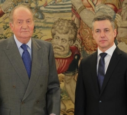 Su Majestad el Rey y el lehendakari del Gobierno Vasco, momentos antes del encuentro